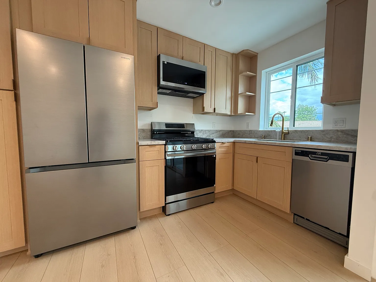 1 bed, 500 sqft, $2,649 — Photo 2