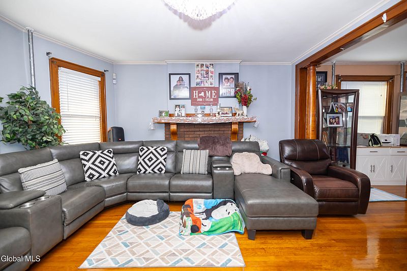 3rd image of 1719 Eastern Parkway