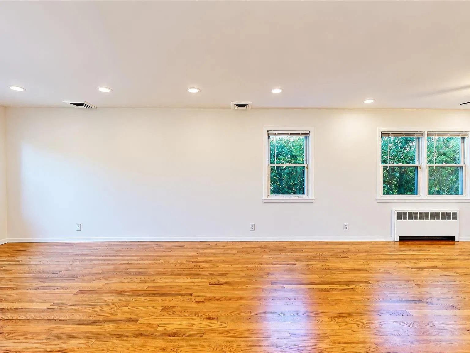 3 bed, 2.0 bath, 1704 sqft, $6,500 — Photo 4