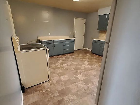 4th image of 23181 Rebecca Dr