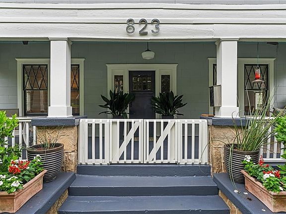 3rd image of 823 Essie Ave SE