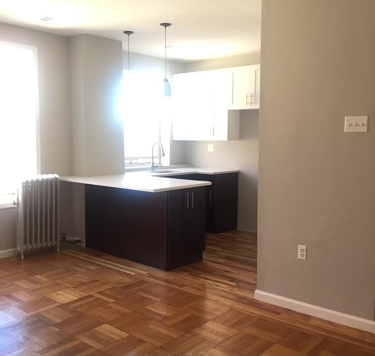 1st image of 650 E 21st St #4