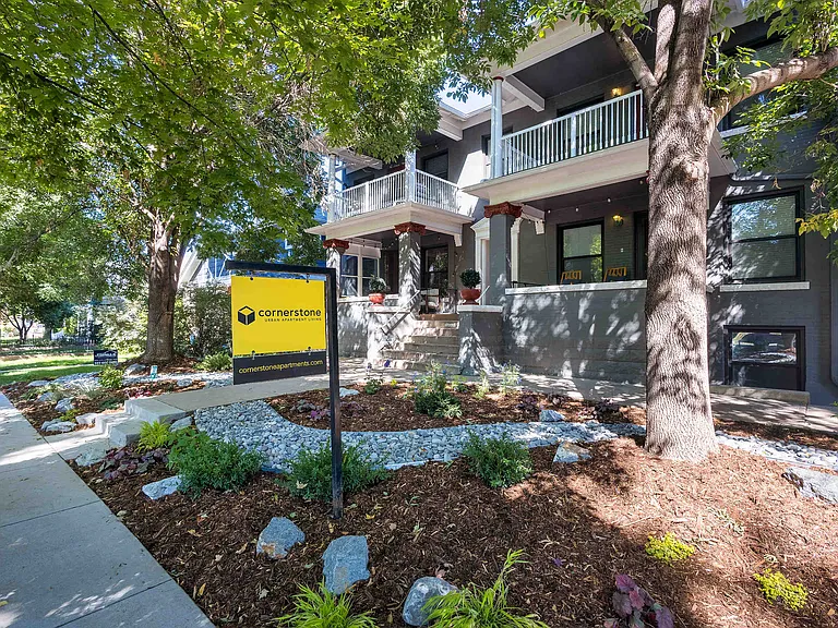 1124 N. St. Paul Street — Photo 9
