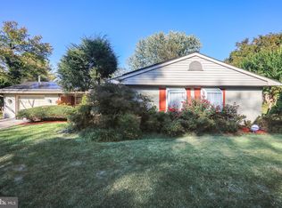15712 Pinecroft Ln, Bowie, MD 20716