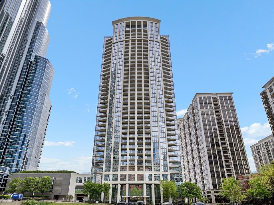 1st image of 1235 S Prairie Ave APT 2709