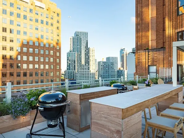 365 Bridge Street image 18 of 21