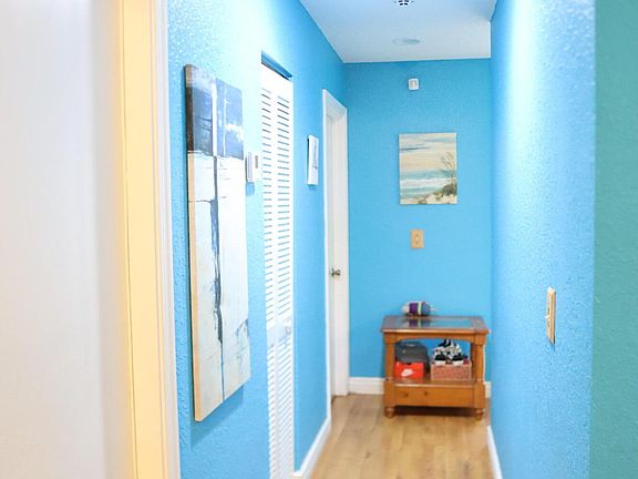 4th image of 2122 E RIDGE Circle E