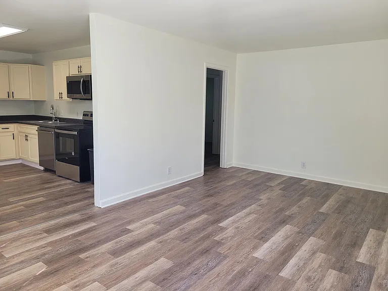 2302 Dalebrook Ct — Photo 11