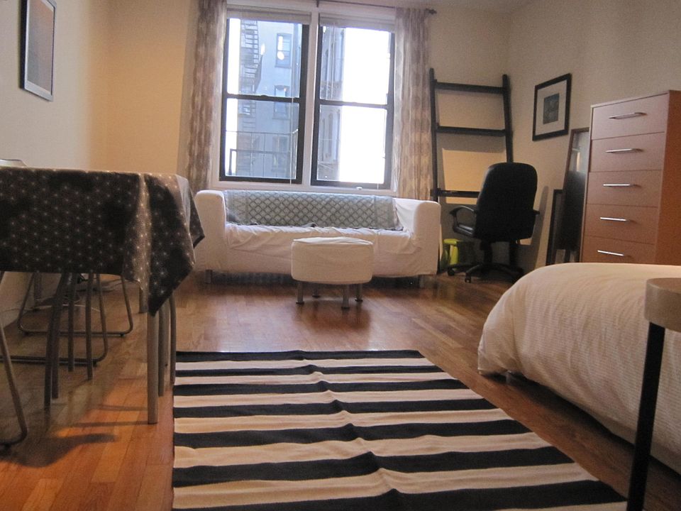 1st image of 229 E 28th St APT 2L