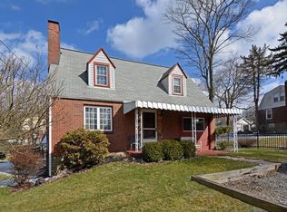 320 Orchard Dr, Blawnox, PA 15238