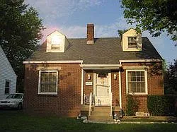 1927 Glenridge Dr photo 1