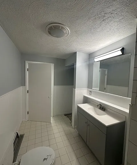 8 Foster Ave #1 — Photo 1