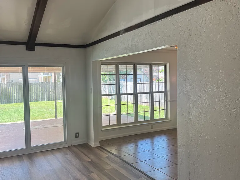 5605 Briargrove Dr — Photo 7
