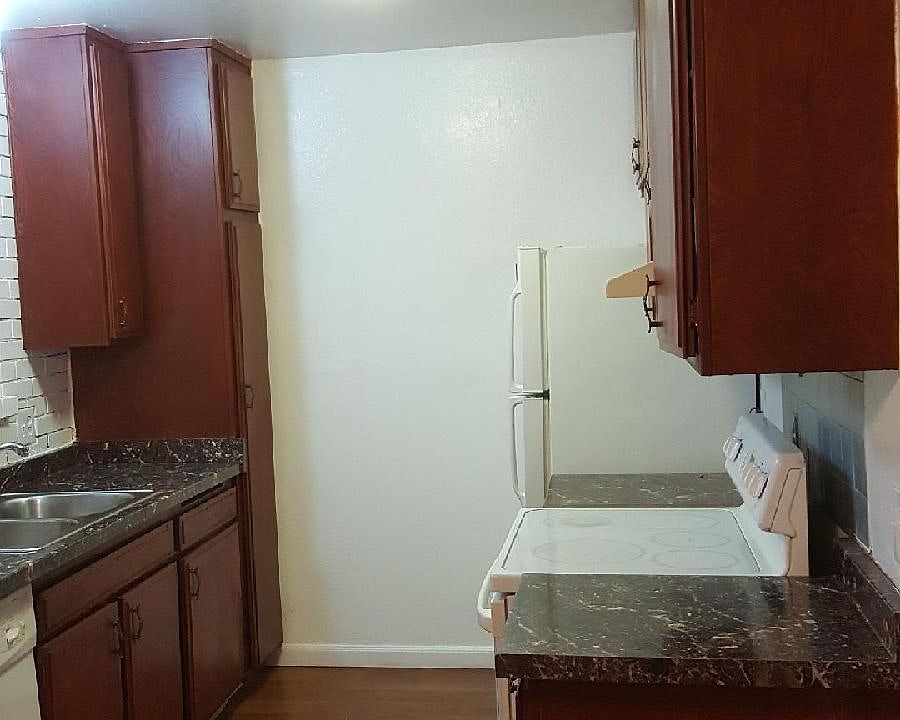 2nd image of 61 Salisbury Dr