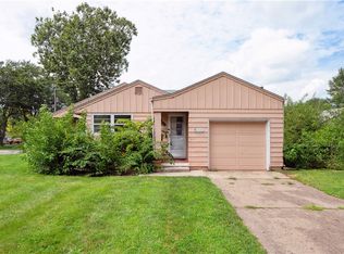 2320 Reynolds Ln, Des Moines, IA 50317