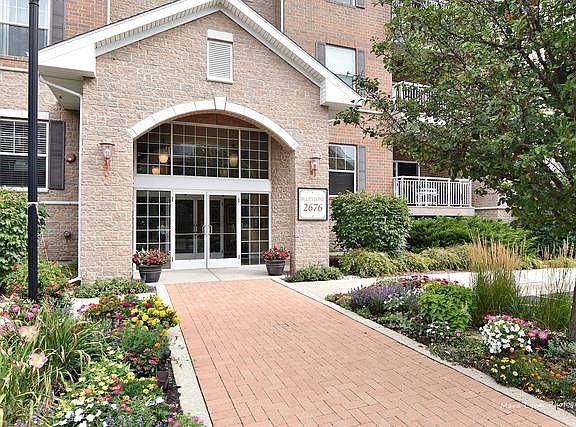2nd image of 2676 Stone Cir Unit 105