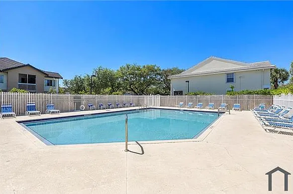 9836 NW 56th Pl — Photo 14