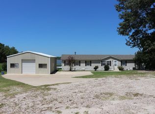 131 Prescott Dr, Onalaska, TX 77360