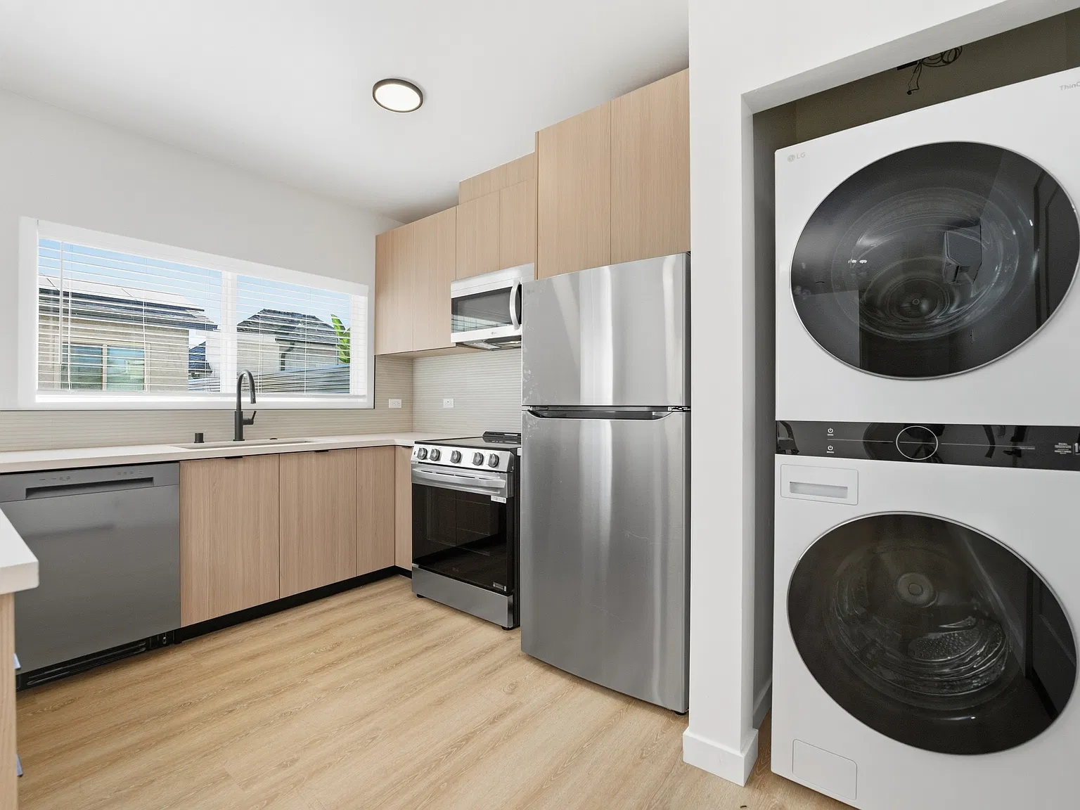 1 bed, 530 sqft, $2,395 — Photo 3