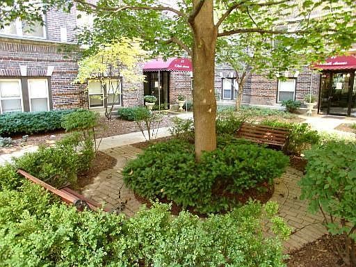 1st image of 32 6th Ave APT 1H