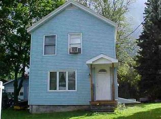 21 Seward St, Hoosick Falls, NY 12090