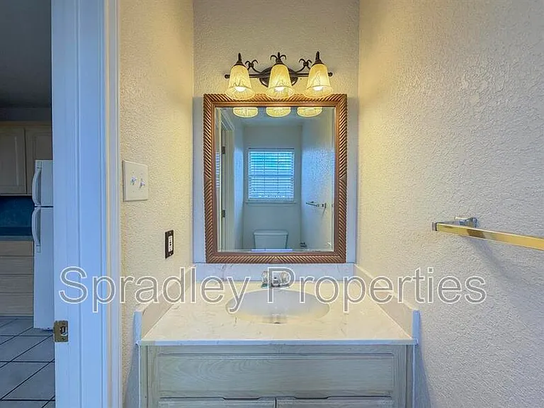 2024 S 55th St — Photo 6