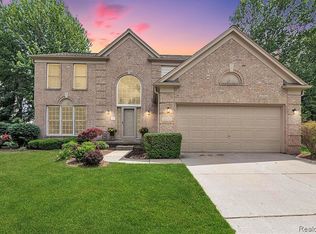16109 Homestead Cir #312, Northville, MI 48168