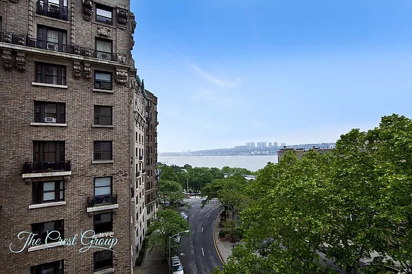 Sold by The Crest Group | media 19