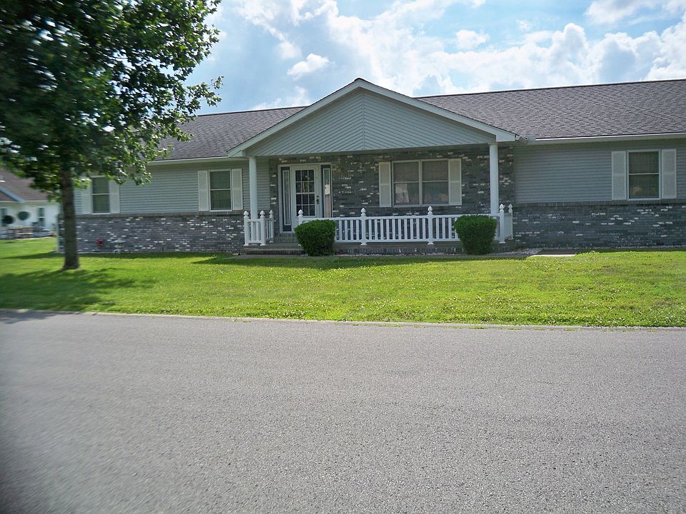 1st image of 800 Mary Lynn Dr