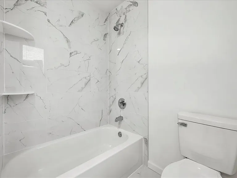 2561 N Patton St — Photo 11
