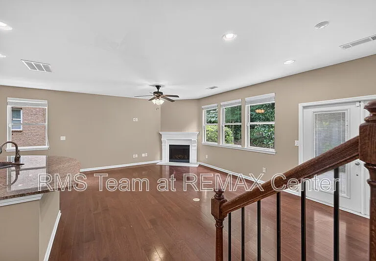 1572 Lenox Overlook Rd — Photo 8