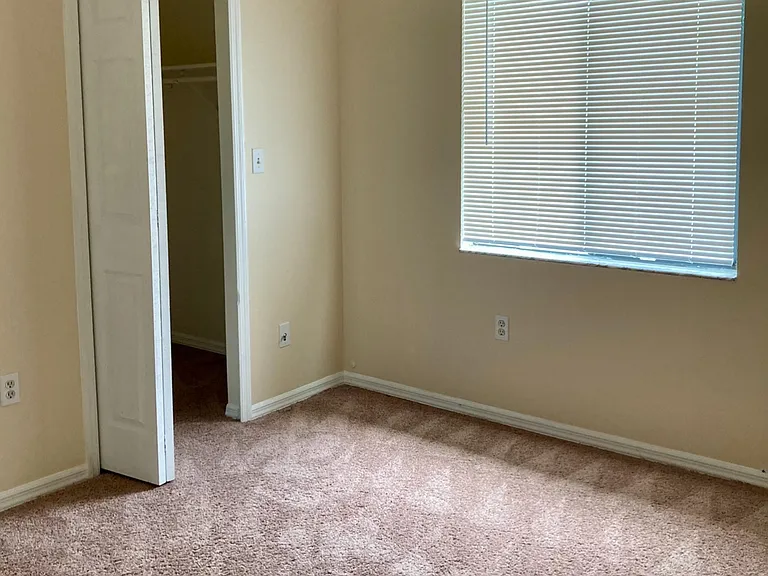 843 Parsons Cir SE — Photo 7