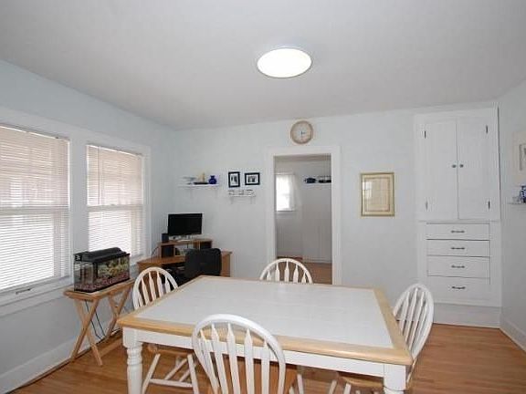 4th image of 715 Marshall Ave