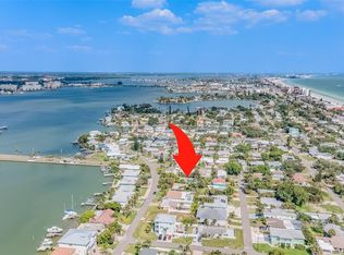 16102 Redington Dr, Redington Beach, FL 33708