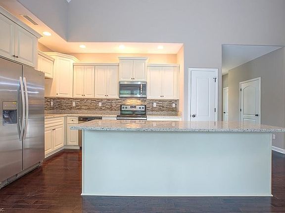 3rd image of 3346 Nansemond River Dr