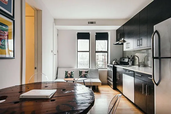Rented by Lang Realty LLC | media 24