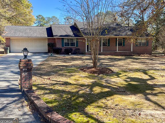 2nd image of 115 Whispering Woods Cv