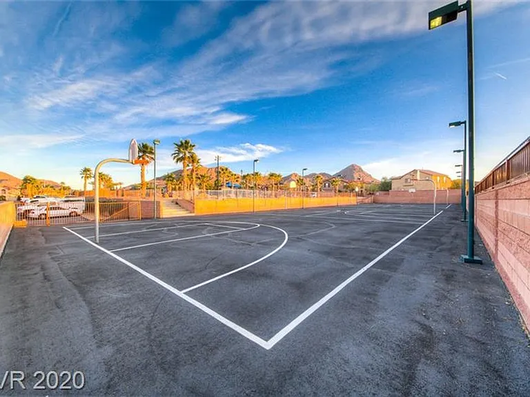 1172 Paradise Desert Ave — Photo 32
