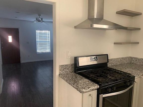 4th image of 2665 L St