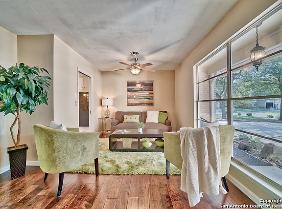 4th image of 10918 Burr Oak Dr