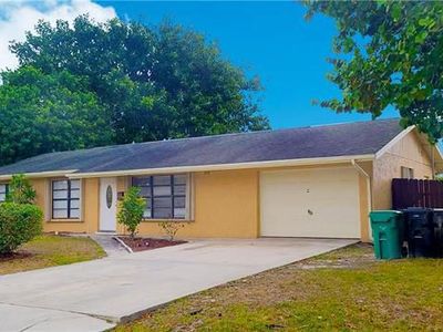202 SE Wallace Ter, Port Saint Lucie, FL, 34983