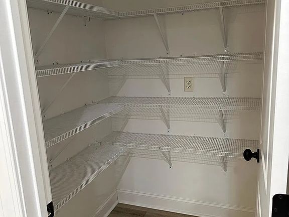 5th image of 134 Brownstone Dr