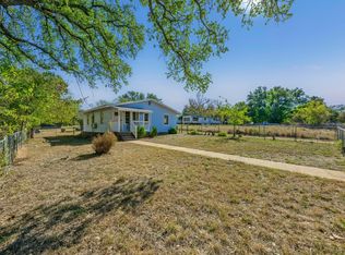 802 N Ave N, Johnson City, TX 78636