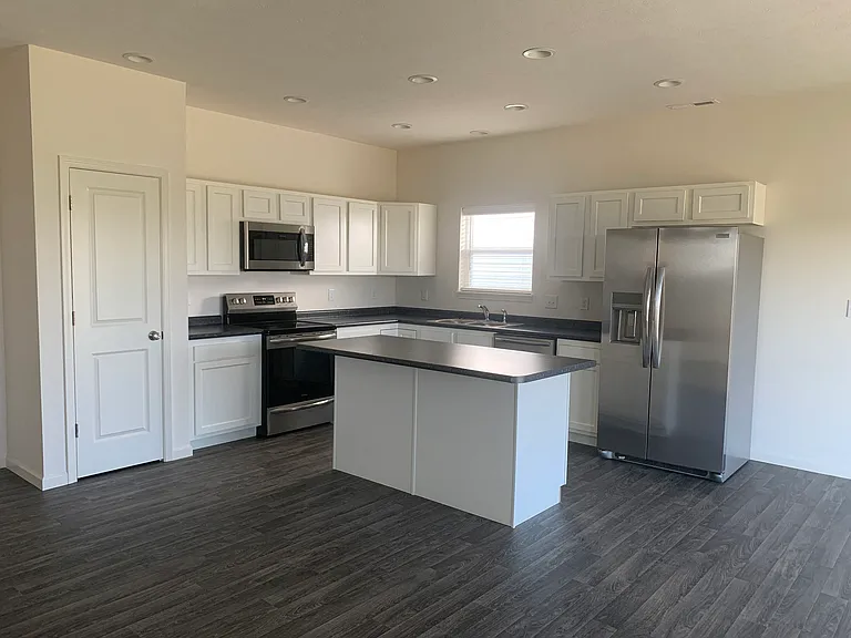 Avalon Bluffs — Photo 34