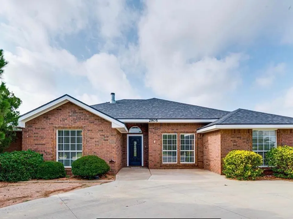 2905 Bluebird Ln