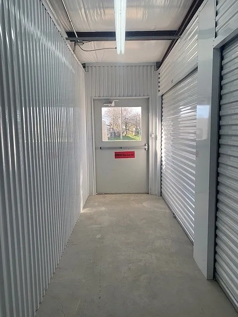 Refugio Self Storage - C88 (5x10) CC — Photo 4