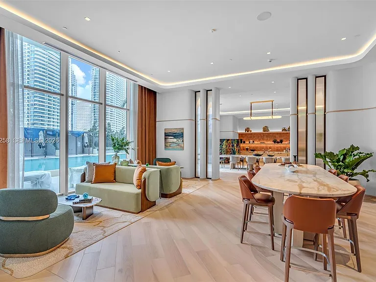 77 SE 5th St #Penthouse 03 — Photo 38
