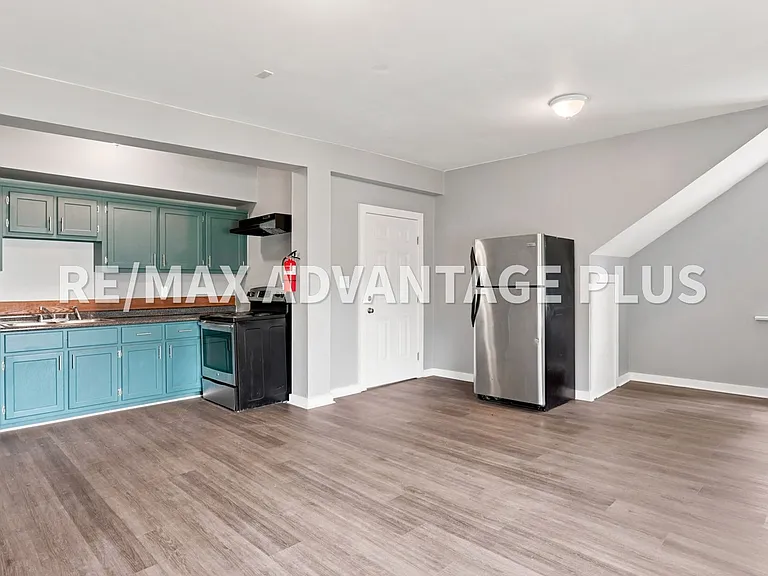 327 Thomas Jefferson Hwy — Photo 33