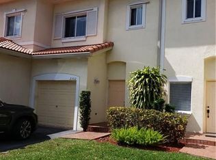 2352 Coral Springs Dr, Coral Springs, FL 33065