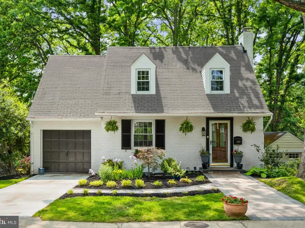 2022 Scroggins Rd, Alexandria, VA 22302